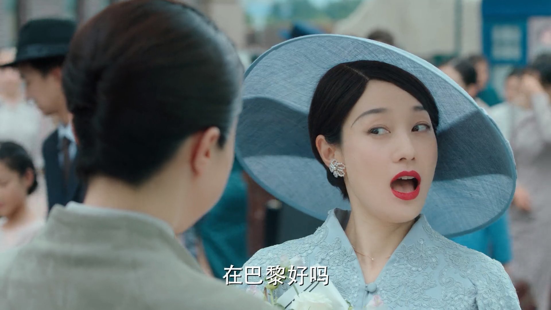 比利时骑手拉里萨·保利斯在2024年巴黎奥运会盛装舞步比赛中以“Luna”马匹获得第七名，展现出色表现。