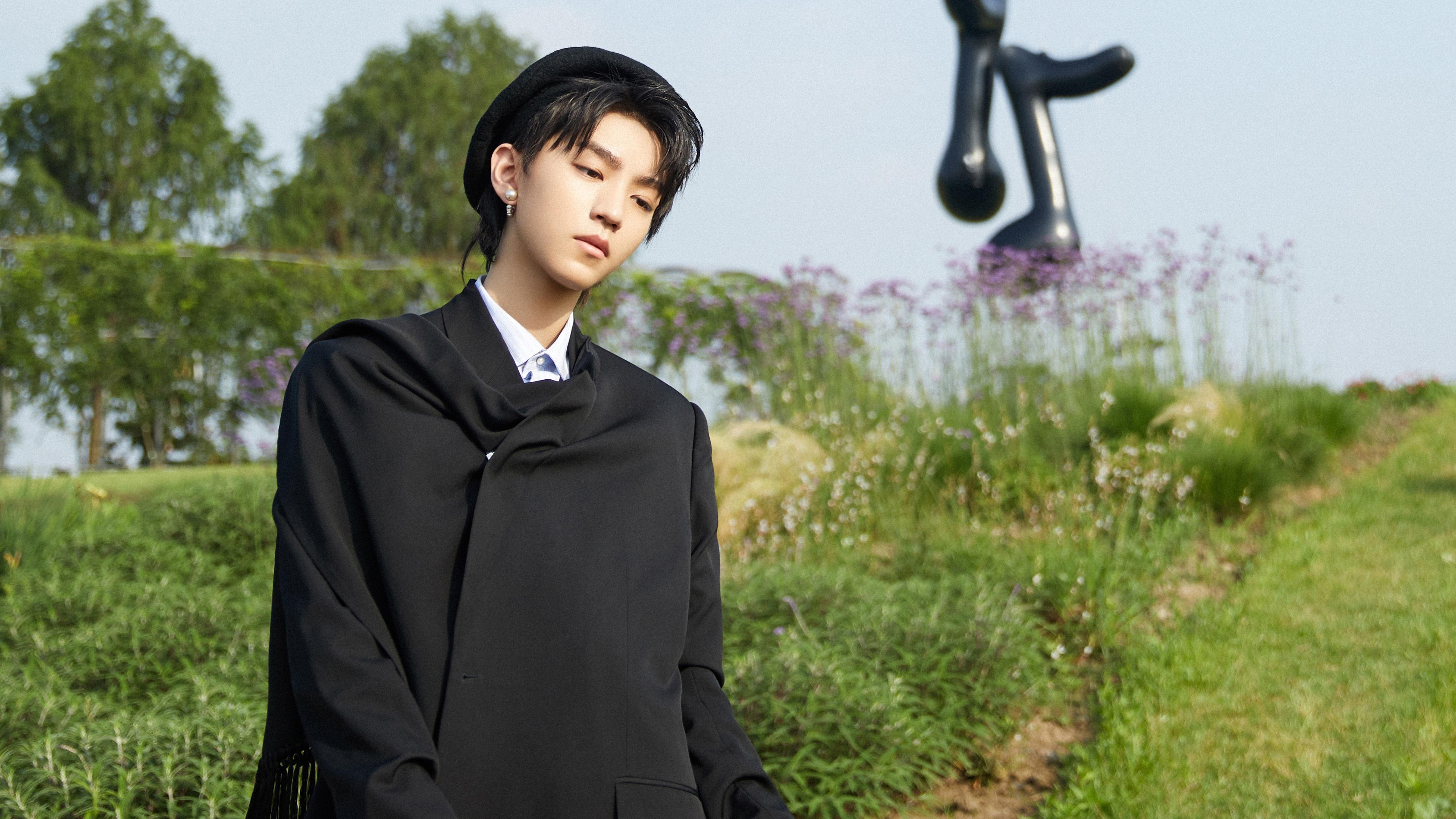 足球青训教练受表彰，推动本土人才培养，足球青训队招聘条件