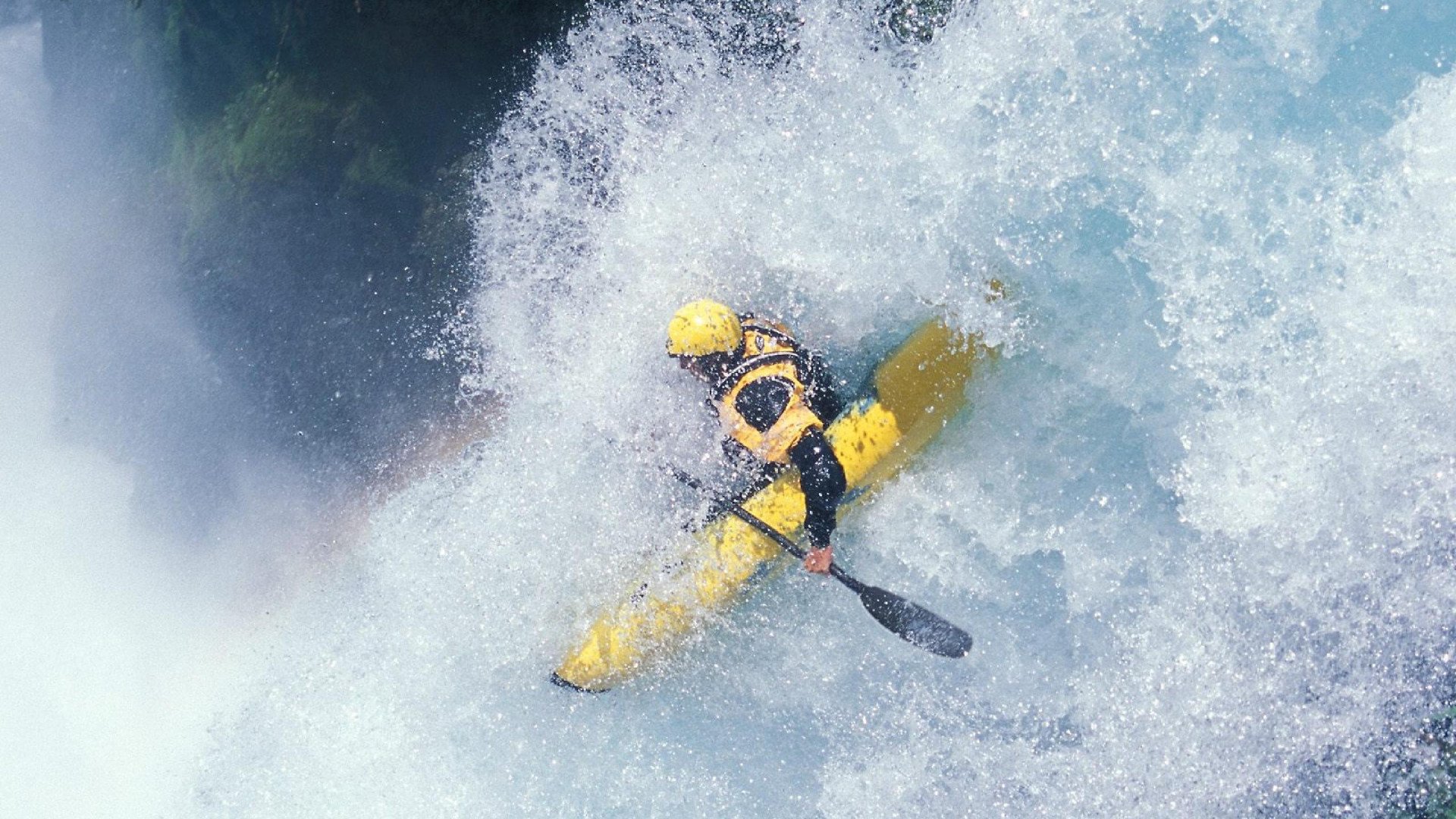 《青少年电竞培训:教育机构的新兴布局》,电竞青年训练营